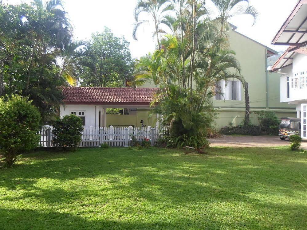Kandy Green View Bungalow エクステリア 写真