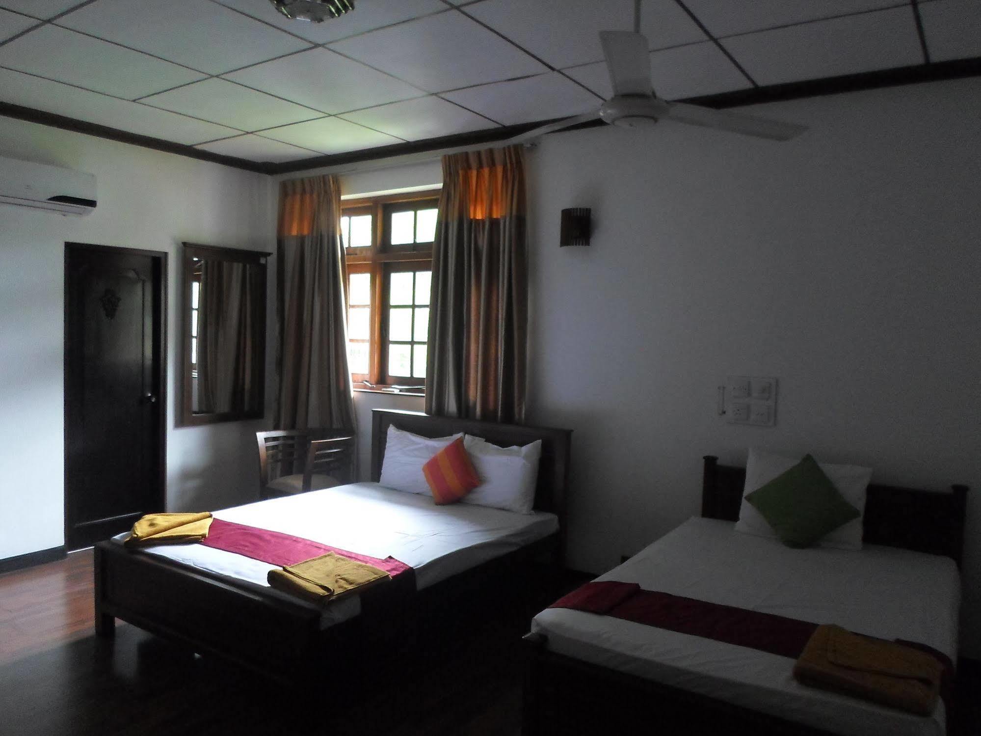 Kandy Green View Bungalow エクステリア 写真